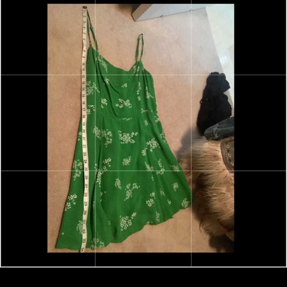 Reformation Stacey mini Dress in Monica. Green. - Picture 8 of 8
